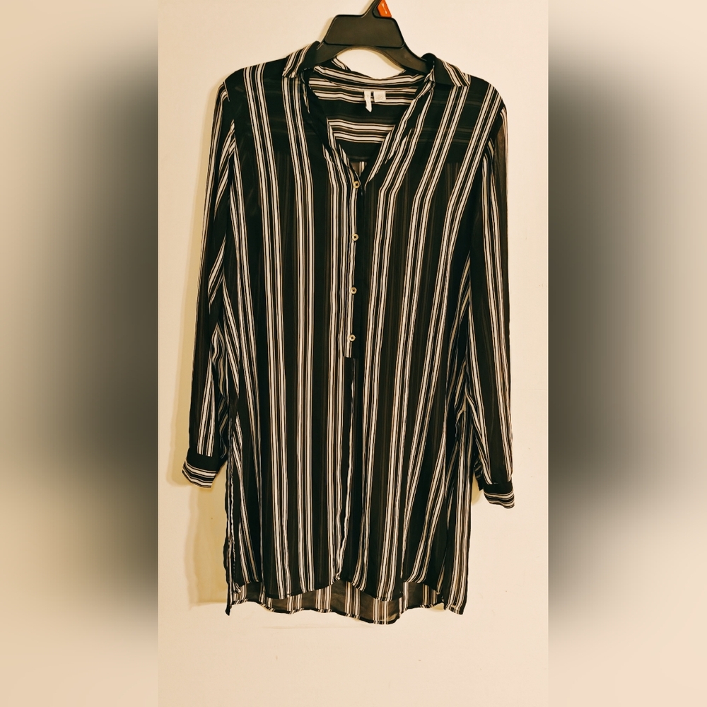 Women Black And Gold Pattern Stripped Blouse